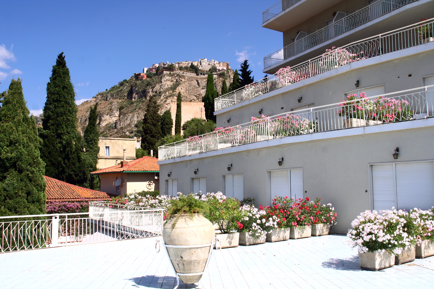 67 / 5.000 Risultati della traduzione Official Site Hotel Lido Mediterranee in Taormina, Sicily, Italy 